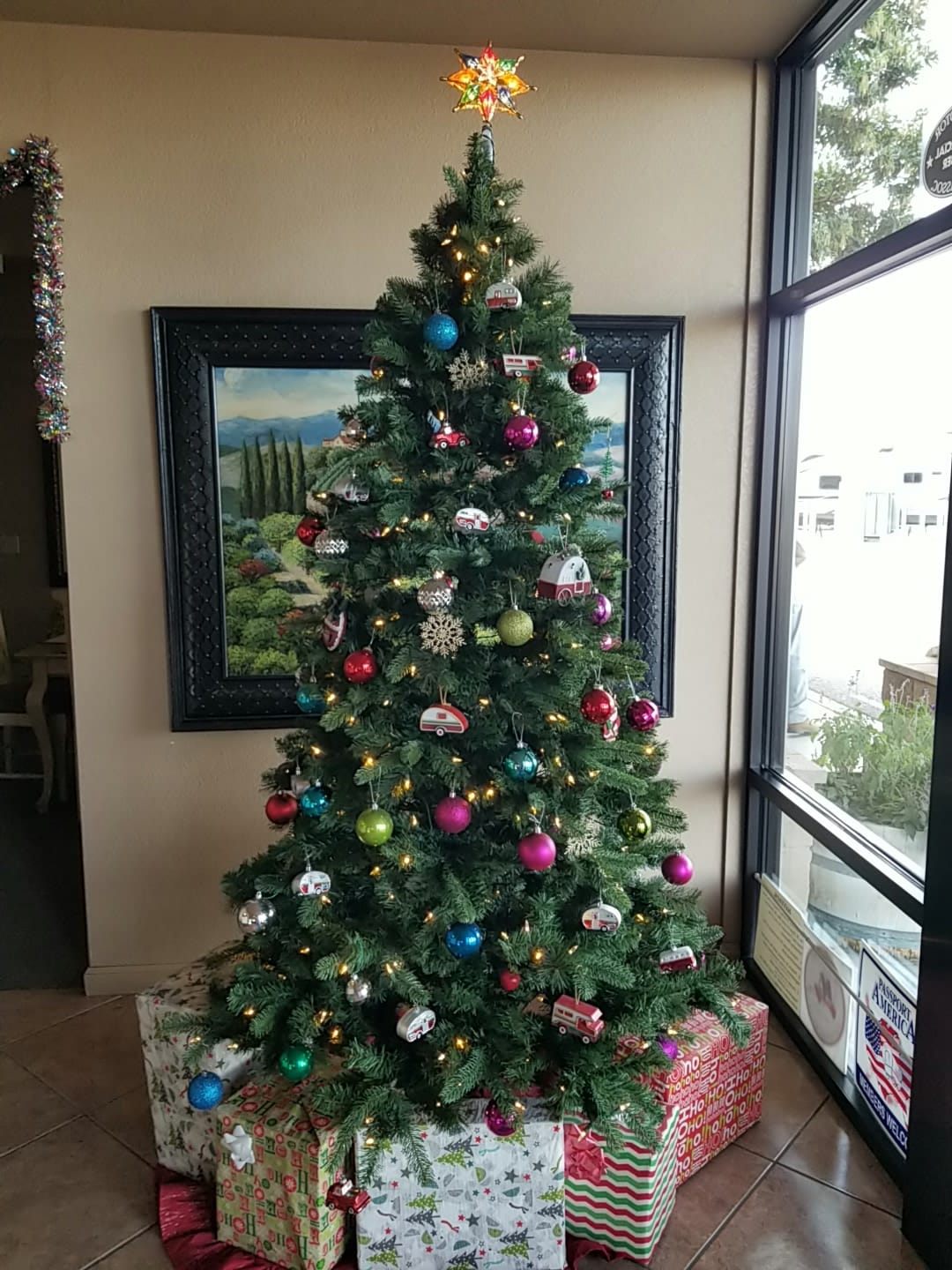 Lobby christmas tree